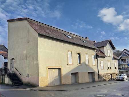 Straßenansicht - Haus in 74924 Neckarbischofsheim mit 224m² kaufen