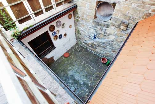 Blick von Terrasse z. Lichthof - Einfamilienhaus in 76703 Kraichtal mit 120m² kaufen