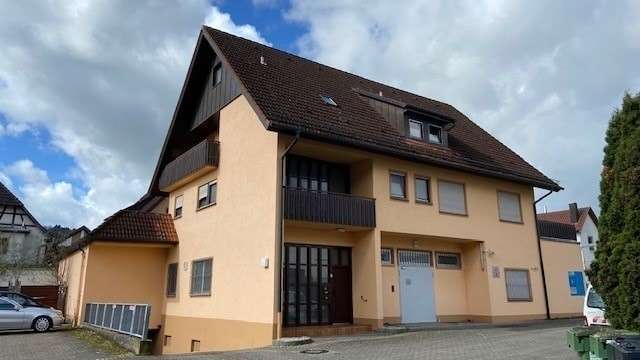 Hausansicht - Dachgeschosswohnung in 77704 Oberkirch mit 116m² mieten