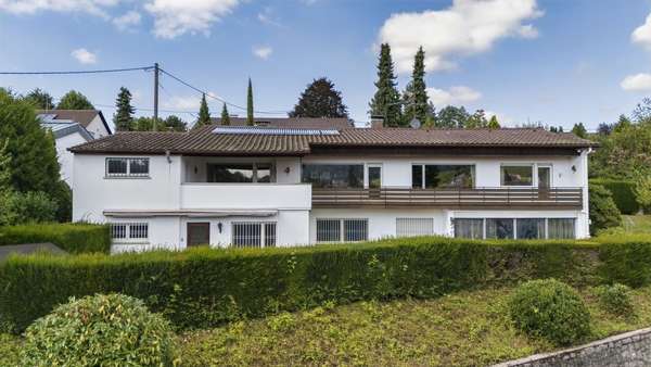 Ansicht - Einfamilienhaus in 77654 Offenburg mit 316m² kaufen