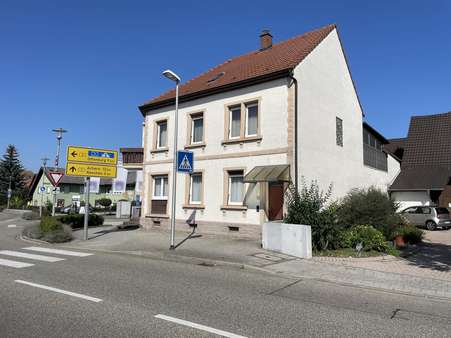 Außenansicht - Zweifamilienhaus in 77767 Appenweier mit 198m² kaufen