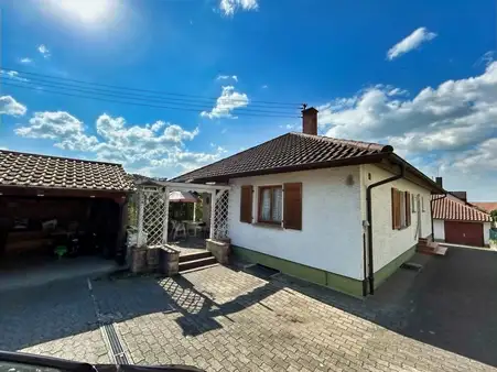 Hohberg, Hofweier - Bungalow mit großem Garten und vielen Möglichkeiten!