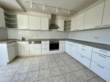 Küche mit Einbauküche - Doppelhaushälfte in 77933 Lahr mit 190m² kaufen