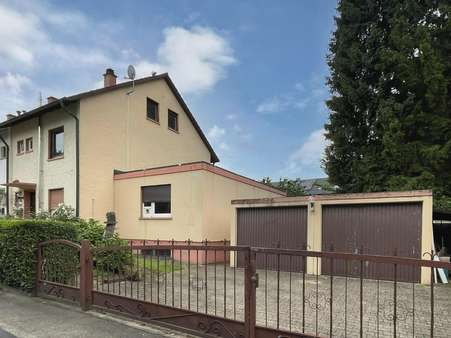 Ansicht - Reihenendhaus in 77652 Offenburg mit 145m² kaufen