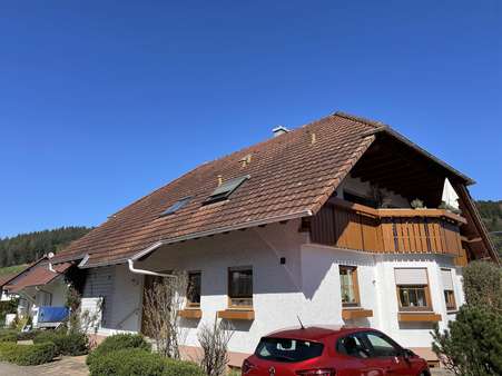 Seitenansicht vom Haus - Zweifamilienhaus in 77960 Seelbach mit 216m² kaufen
