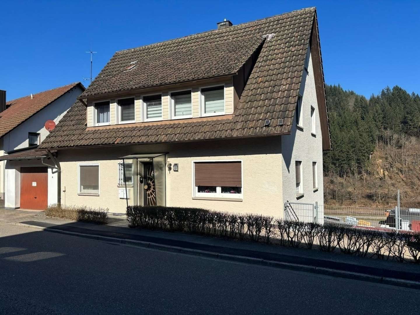 Ansicht - Zweifamilienhaus in 77740 Bad Peterstal-Griesbach mit 165m² kaufen