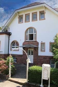Eingangsseite West Eingangsseite West - Dachgeschosswohnung in 77654 Offenburg mit 81m² kaufen