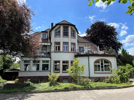 Offenburg - Charmante Altbauwohnung mit Gartengrundstück!