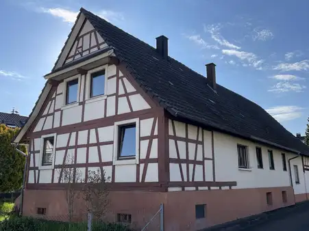 Offenburg, Windschläg - Potential für den Handwerker!