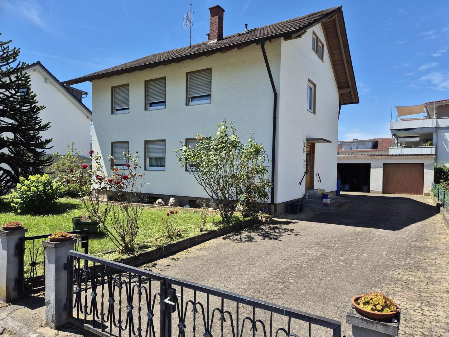 Außenansicht - Zweifamilienhaus in 77955 Ettenheim mit 135m² als Kapitalanlage kaufen