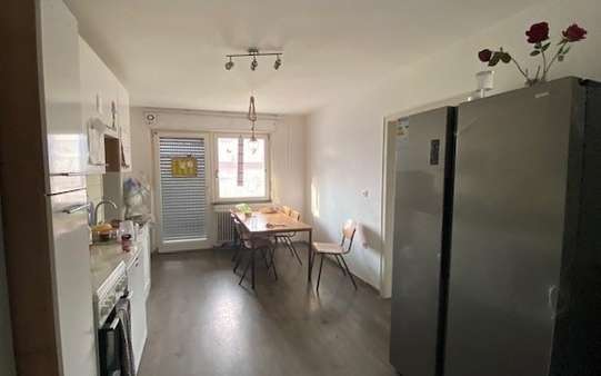 Küche im Erdgeschoss - Zweifamilienhaus in 77704 Oberkirch mit 200m² kaufen