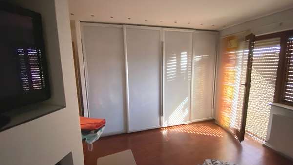 Schlafzimmer Einbauschrank - DHH DG - Mehrfamilienhaus in 77871 Renchen mit 281m² kaufen