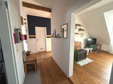 Flur - Dachgeschosswohnung in 77652 Offenburg mit 73m² kaufen