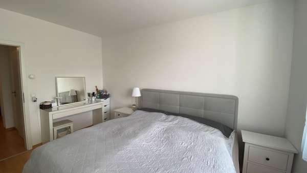 Schlafzimmer - Etagenwohnung in 77704 Oberkirch mit 93m² mieten