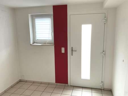 Eingangsbereich mit... - Reihenendhaus in 77960 Seelbach mit 110m² kaufen