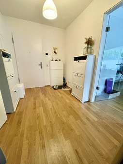 Flur - Erdgeschosswohnung in 77652 Offenburg mit 65m² mieten