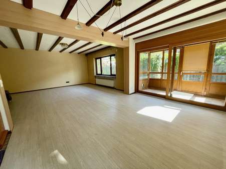 Wohn- Essbereich mit Wintergarten Wohn- Essbereich mit Wintergarten - Zweifamilienhaus in 77749 Hohberg mit 220m² kaufen