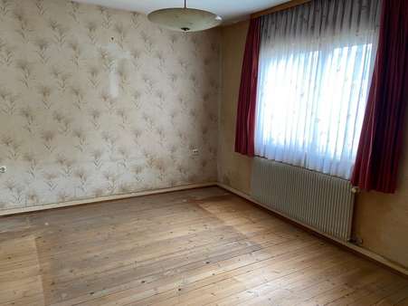 Zimmer im EG - Zweifamilienhaus in 77704 Oberkirch mit 234m² kaufen