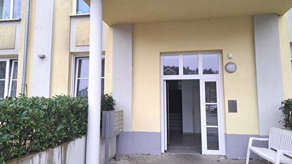 Hauseingang - Erdgeschosswohnung in 77933 Lahr mit 80m² kaufen