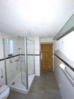 Badezimmer Badezimmer - Einfamilienhaus in 77866 Rheinau mit 130m² kaufen