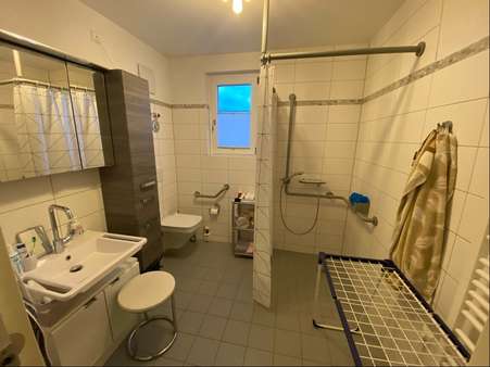 Badezimmer - Dachgeschosswohnung in 77749 Hohberg mit 73m² kaufen