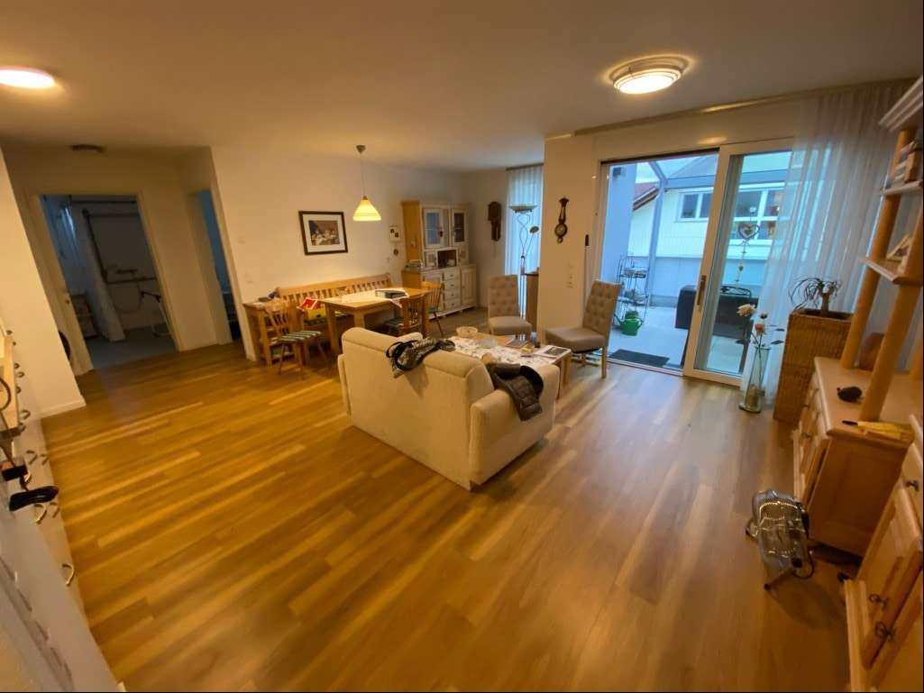 Wohnbereich mit Ausgang Balkon - Dachgeschosswohnung in 77749 Hohberg mit 73m² kaufen