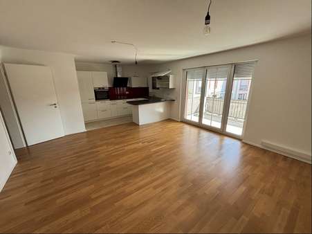 Wohnbereich mit offener Küche Wohnbereich mit offener Küche - Etagenwohnung in 77723 Gengenbach mit 88m² kaufen