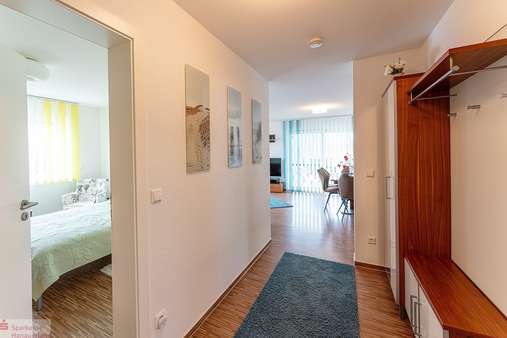 Eingang Einliegerwohnung - Zweifamilienhaus in 77866 Rheinau mit 243m² kaufen