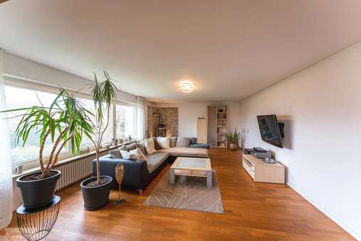 Wohnzimmer - Einfamilienhaus in 77866 Rheinau mit 218m² kaufen