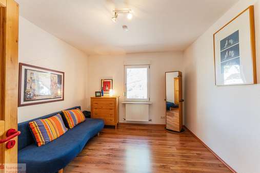 Schlafzimmer EG Schlafzimmer EG - Zweifamilienhaus in 77694 Kehl mit 225m² kaufen