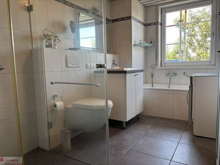 Badezimmer - Etagenwohnung in 77694 Kehl mit 94m² kaufen