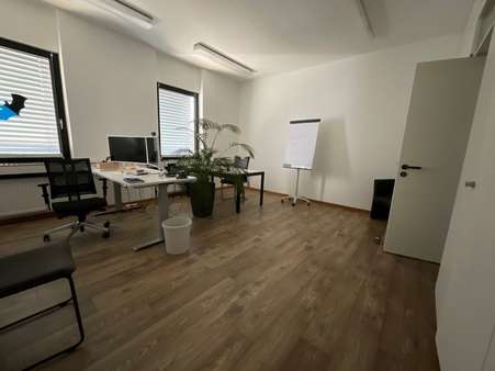Büroraum Büroraum - Büro in 76437 Rastatt mit 410m² mieten