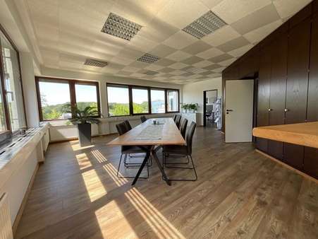 großer Büroraum II großer Büroraum II - Büro in 76437 Rastatt mit 410m² mieten