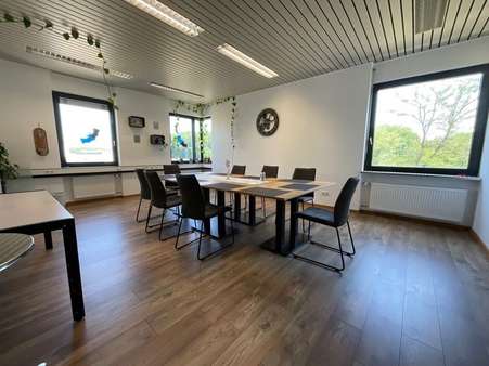 großer Büroraum III großer Büroraum III - Büro in 76437 Rastatt mit 410m² mieten