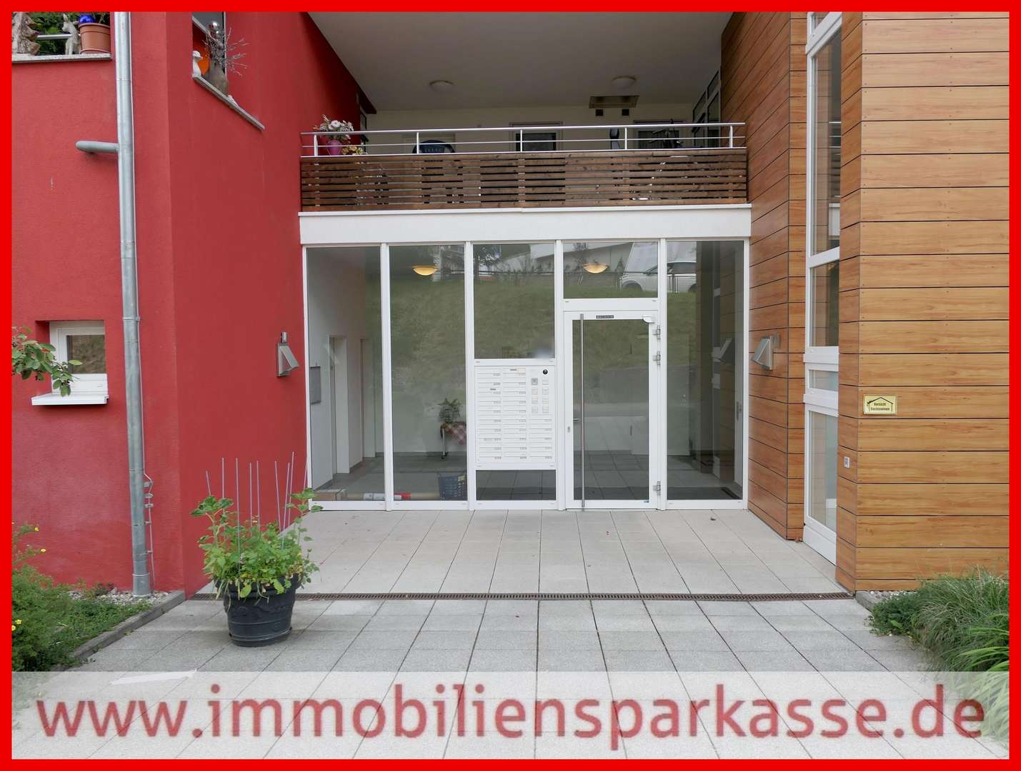 Hauseingang Hauseingang - Etagenwohnung in 75323 Bad Wildbad mit 68m² kaufen