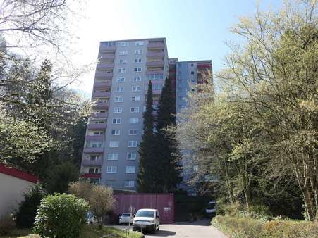 Hausansicht - Etagenwohnung in 76332 Bad Herrenalb mit 91m² kaufen