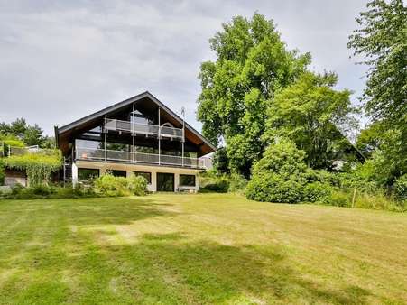 Ansicht vom Garten - Einfamilienhaus in 75181 Pforzheim mit 240m² kaufen