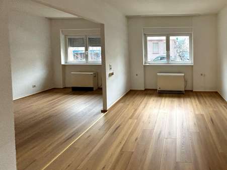 Wohn- und Esszimmer EG - Mehrfamilienhaus in 75175 Pforzheim mit 234m² kaufen