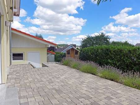 sonnige Terrasse zum genießen - Einfamilienhaus in 71292 Friolzheim mit 162m² kaufen