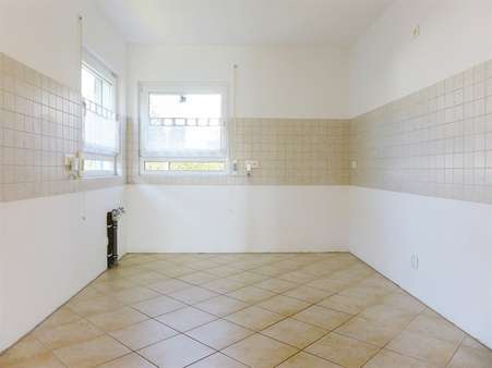 separate Küche mit viel Platz - Einfamilienhaus in 71292 Friolzheim mit 162m² kaufen