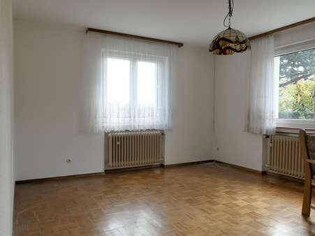 Wohnzimmer - Einfamilienhaus in 75446 Wiernsheim mit 110m² kaufen