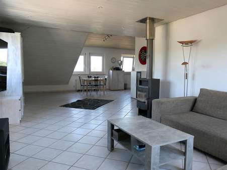 gemütlich Wohnen - Dachgeschosswohnung in 75446 Wiernsheim mit 87m² kaufen
