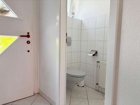 ... praktischem Gäste-WC - Reihenendhaus in 75181 Pforzheim mit 123m² kaufen