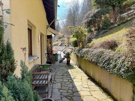 der Hauseingang der Hauseingang - Reihenendhaus in 75365 Calw, Hirsau mit 112m² kaufen
