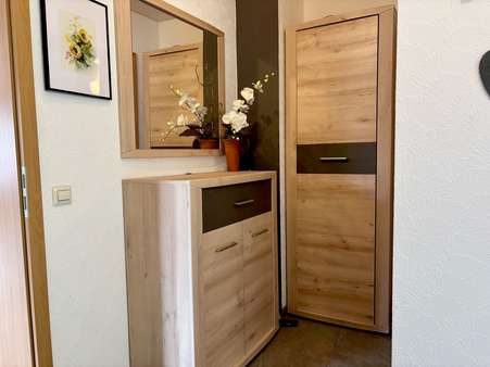 Eingang mit Garderobe Eingang mit Garderobe - Reihenendhaus in 75365 Calw, Hirsau mit 112m² kaufen