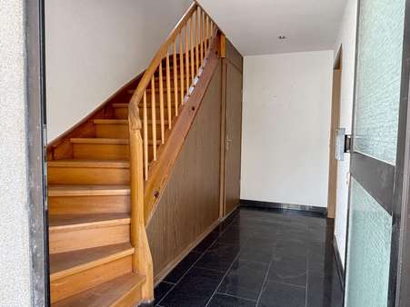 Treppenhaus im EG Treppenhaus im EG - Einfamilienhaus in 71296 Heimsheim mit 93m² kaufen