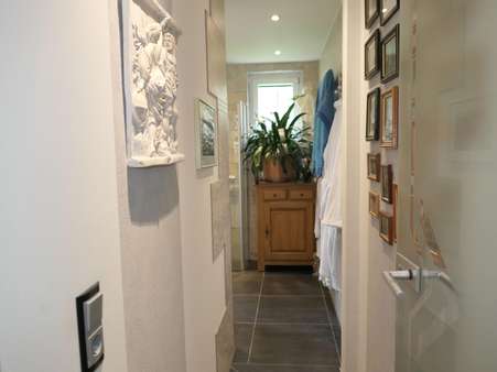 Zugang ins TOP-sanierte... - Mehrfamilienhaus in 75323 Bad Wildbad mit 329m² kaufen