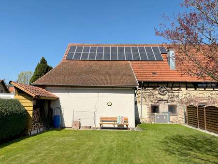 Gartenansicht - Zweifamilienhaus in 75210 Keltern mit 177m² kaufen
