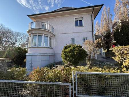 Ansicht von der Straße - Einfamilienhaus in 75177 Pforzheim mit 213m² kaufen