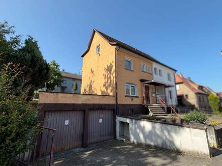 Ansicht von der Straße Ansicht von der Straße - Doppelhaushälfte in 75417 Mühlacker mit 114m² kaufen
